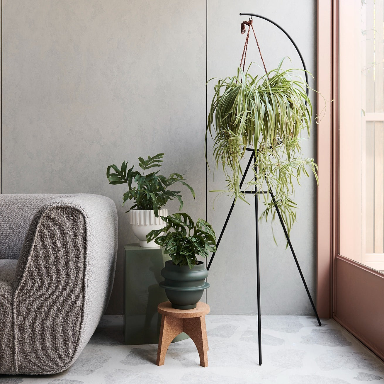 Black Plant Stand_Capra Designs