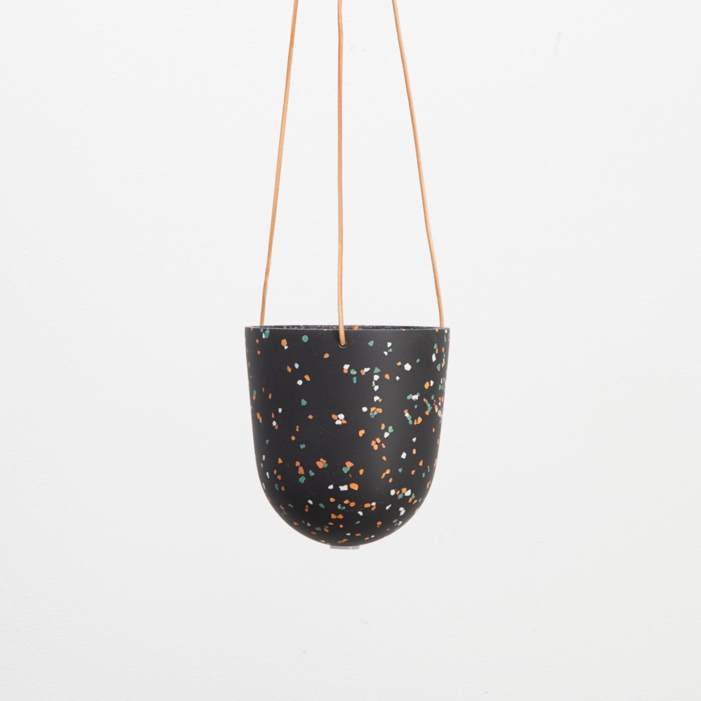 Black Hanging Pot - Capra Designs