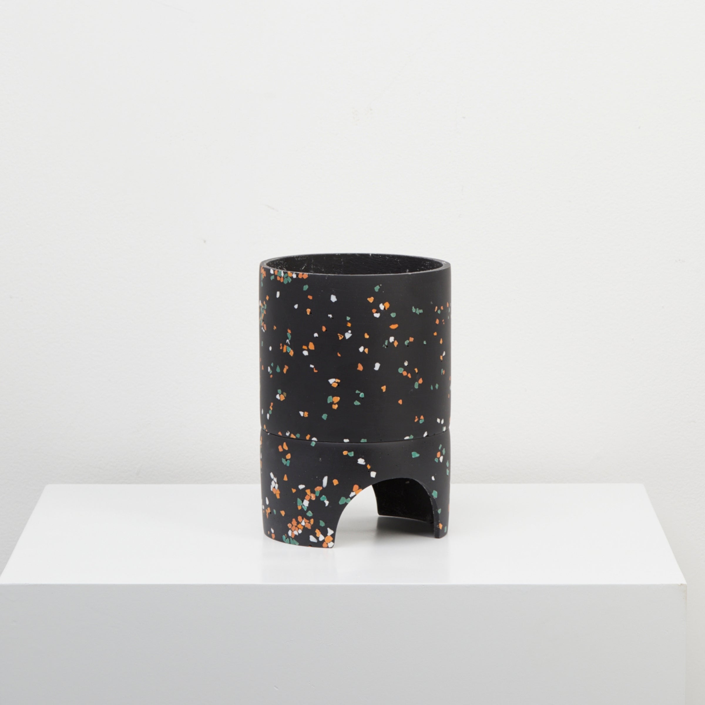 Black terrazzo pot