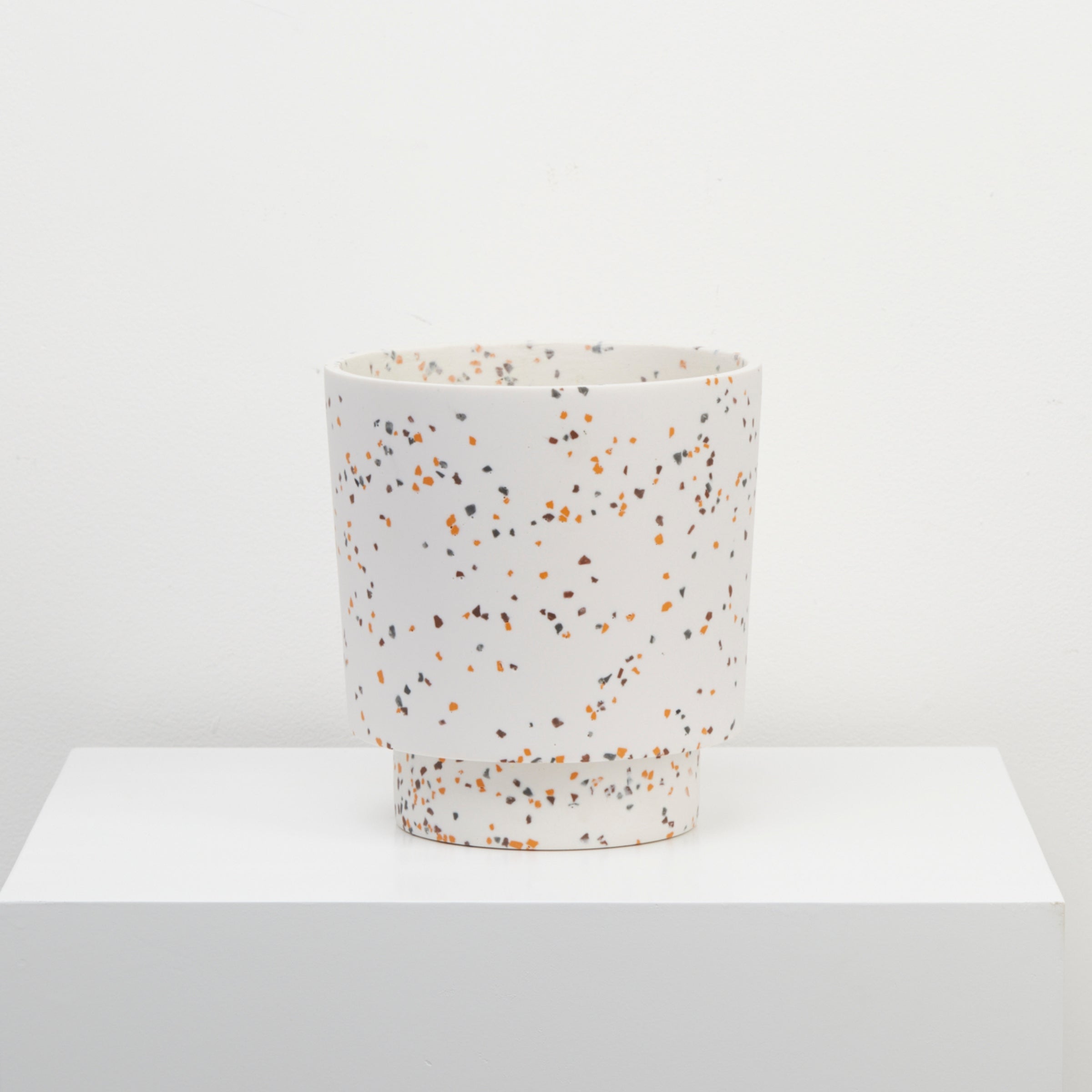 White Terrazzo banjo pots