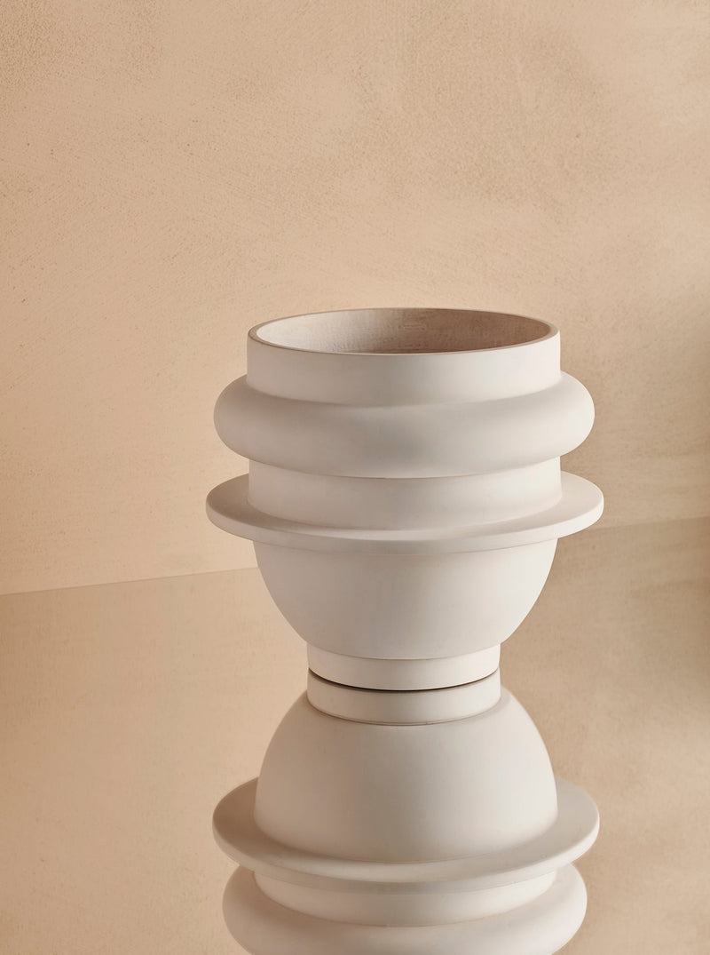 Capra Designs_Beautiful White plant pot