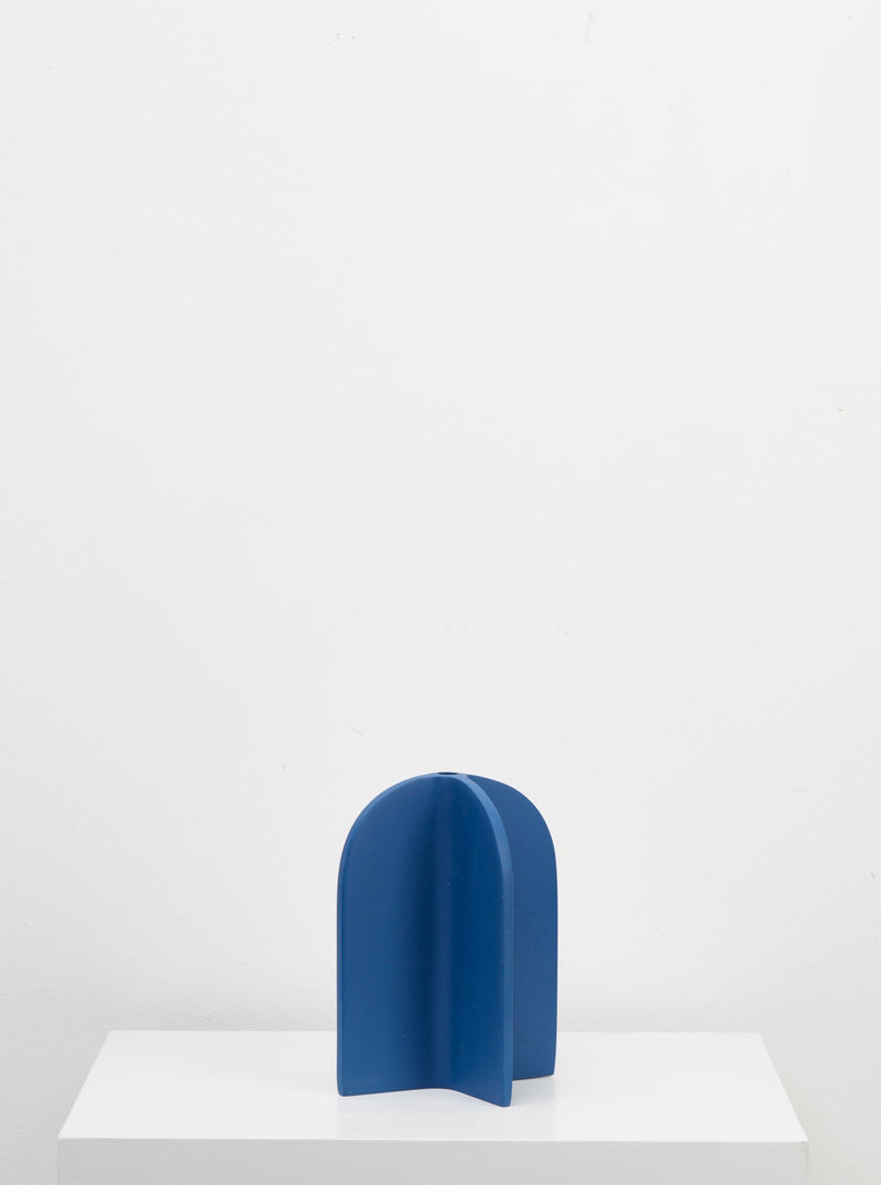 blue vase_sculptural vase_capra Designs