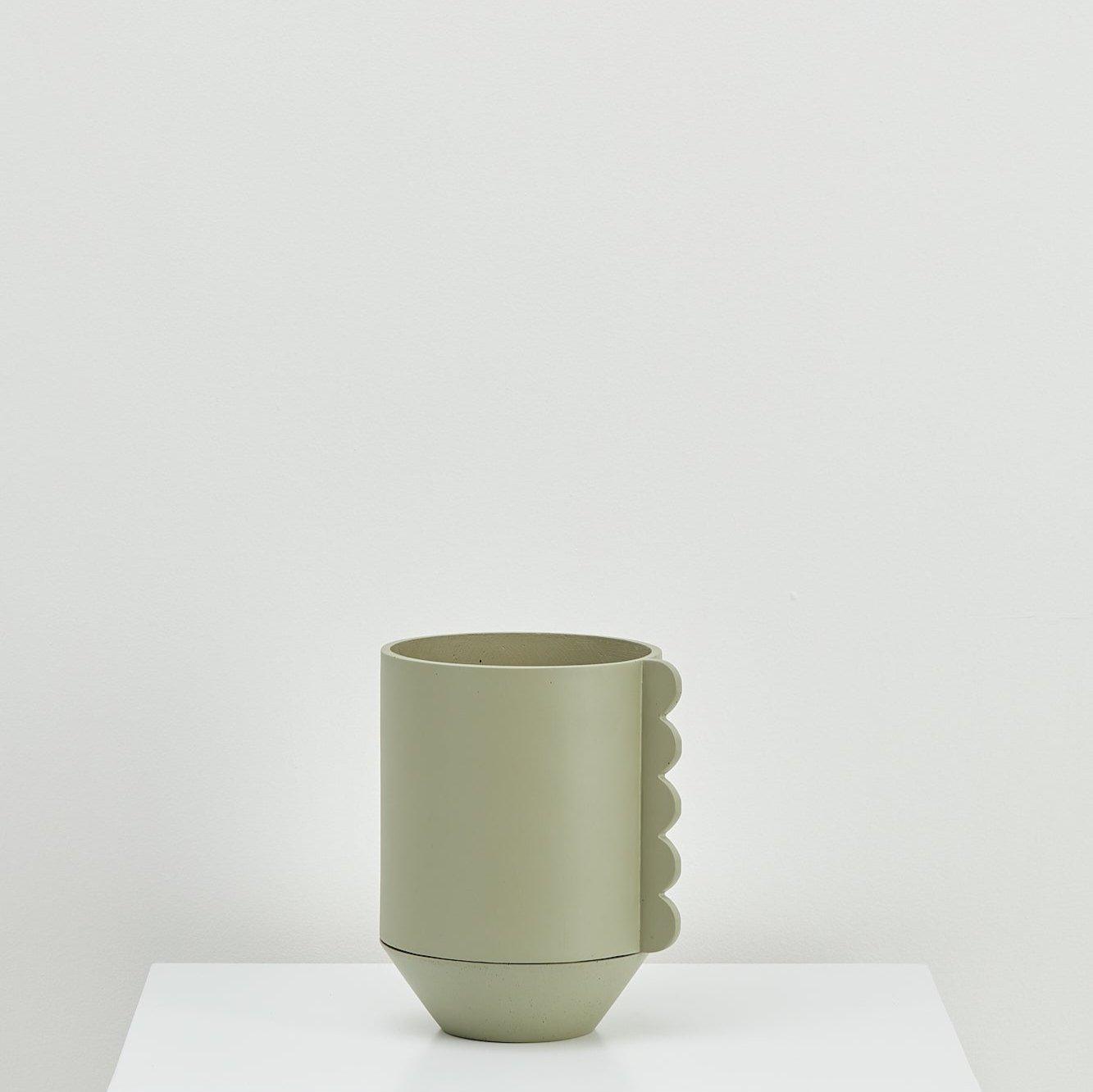 Frill Feature Planter - usa.capradesigns